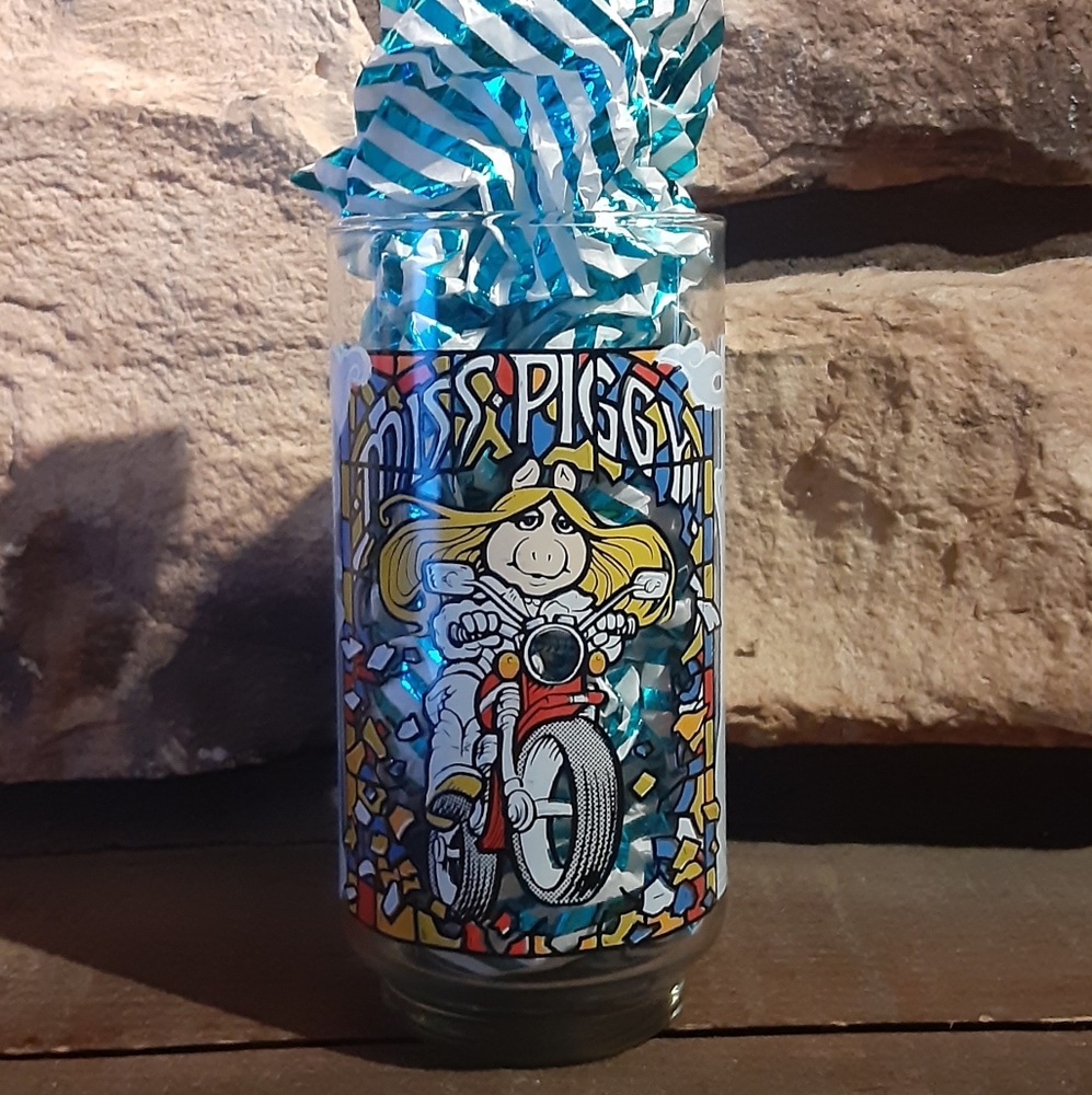 Vintage 1981 Miss Piggy The Great Muppet Caper Collector's Glass - VGC